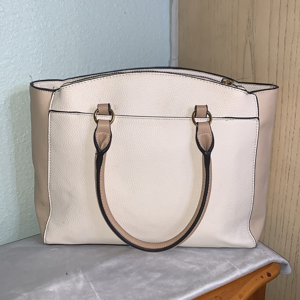 Nanette Lepore Darryl Convertible scarf
Satchel - Picture 6 of 16